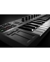 NI Komplete KONTROL M32 MIDI KEYBOARDS